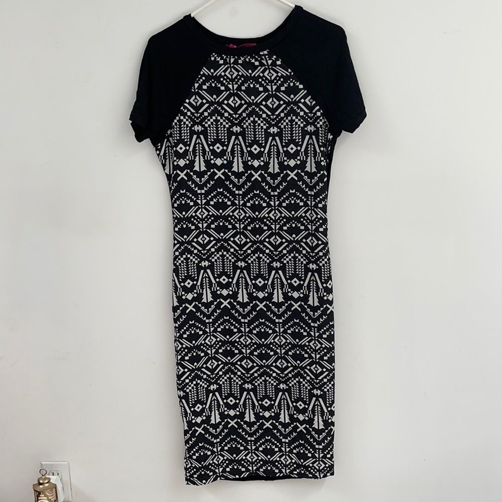 BOOHOO MIDI DRESS SIZE 8
